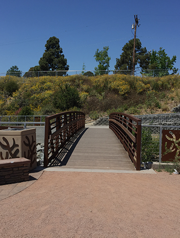 steel truss bridge end view